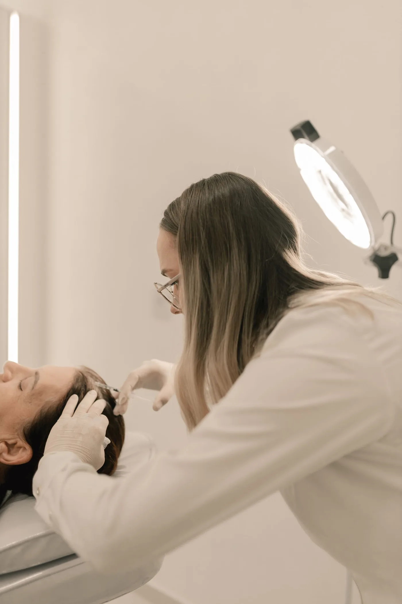 Cilde ne enjekte ediliyor? Mezoterapi, gençlik aşısı ve biyolojik lifting farkı